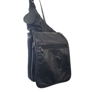 Buxton Black Leather Unisex Sling Bag